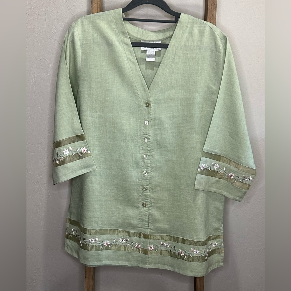 Soft Surroundings Linen Embroidered Pistachio Green Tunic Top